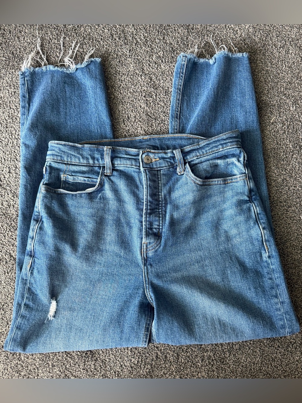 Old Navy Classic Distressed Straight-Leg Blue Jeans - Picture 2 of 7